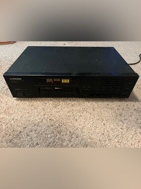 PIONEER Black compact CD Player with Digital Display